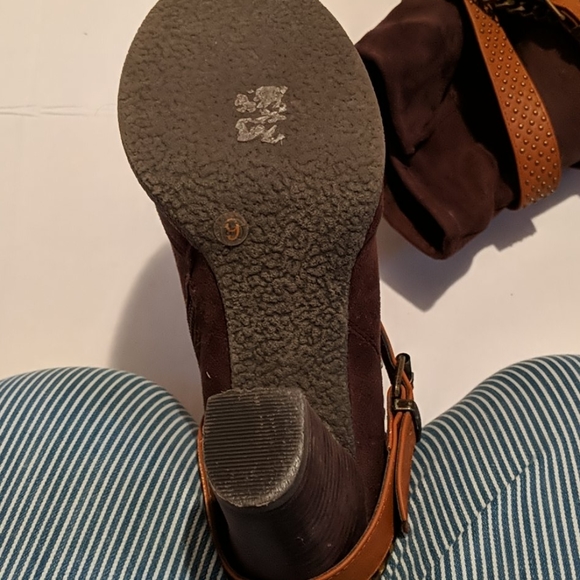 Faux suede and faux leather straps and boots - Picture 3 of 3